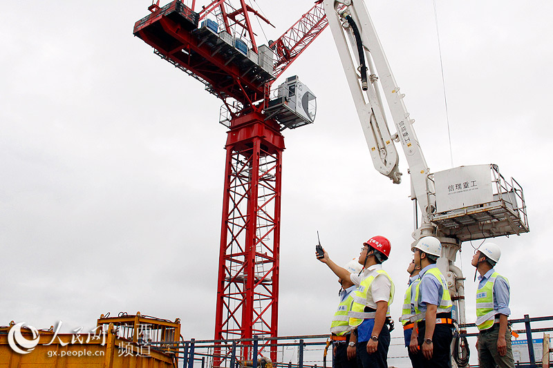 液壓布料機(jī) 液壓布料機(jī)