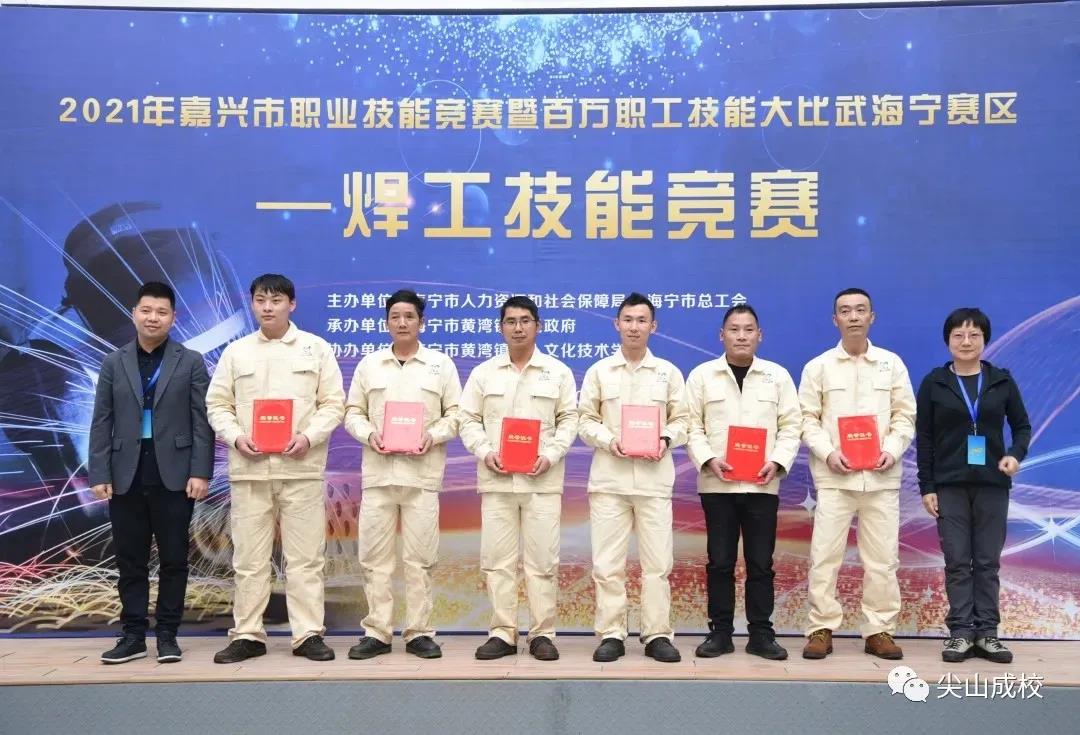 1635936171792618.jpg 1635936171792618.jpg