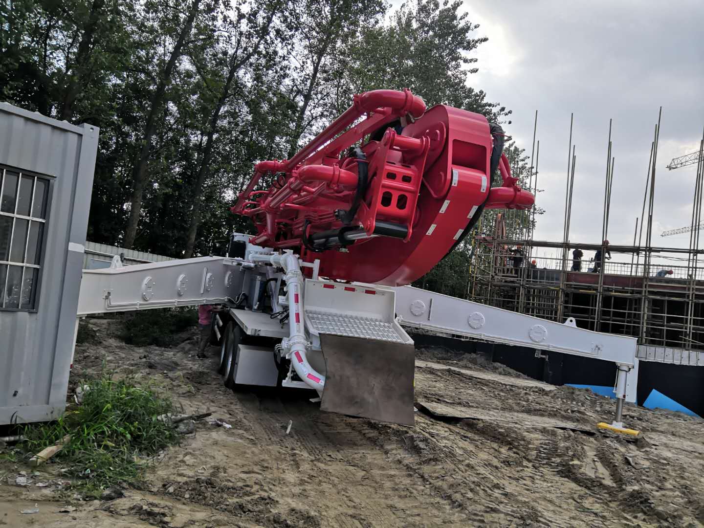 混凝土泵車(chē) 混凝土泵車(chē)